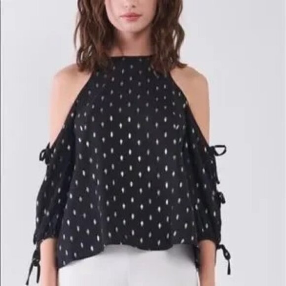 🔥🔥SALE🔥🔥SUGAR + LIPS Black & Gold Print Cold Shoulder Top NWT - Picture 2 of 5